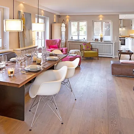 Acht Ahoi 度假居 *